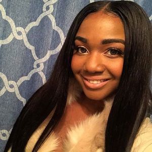 Meet your Posher, Danielle